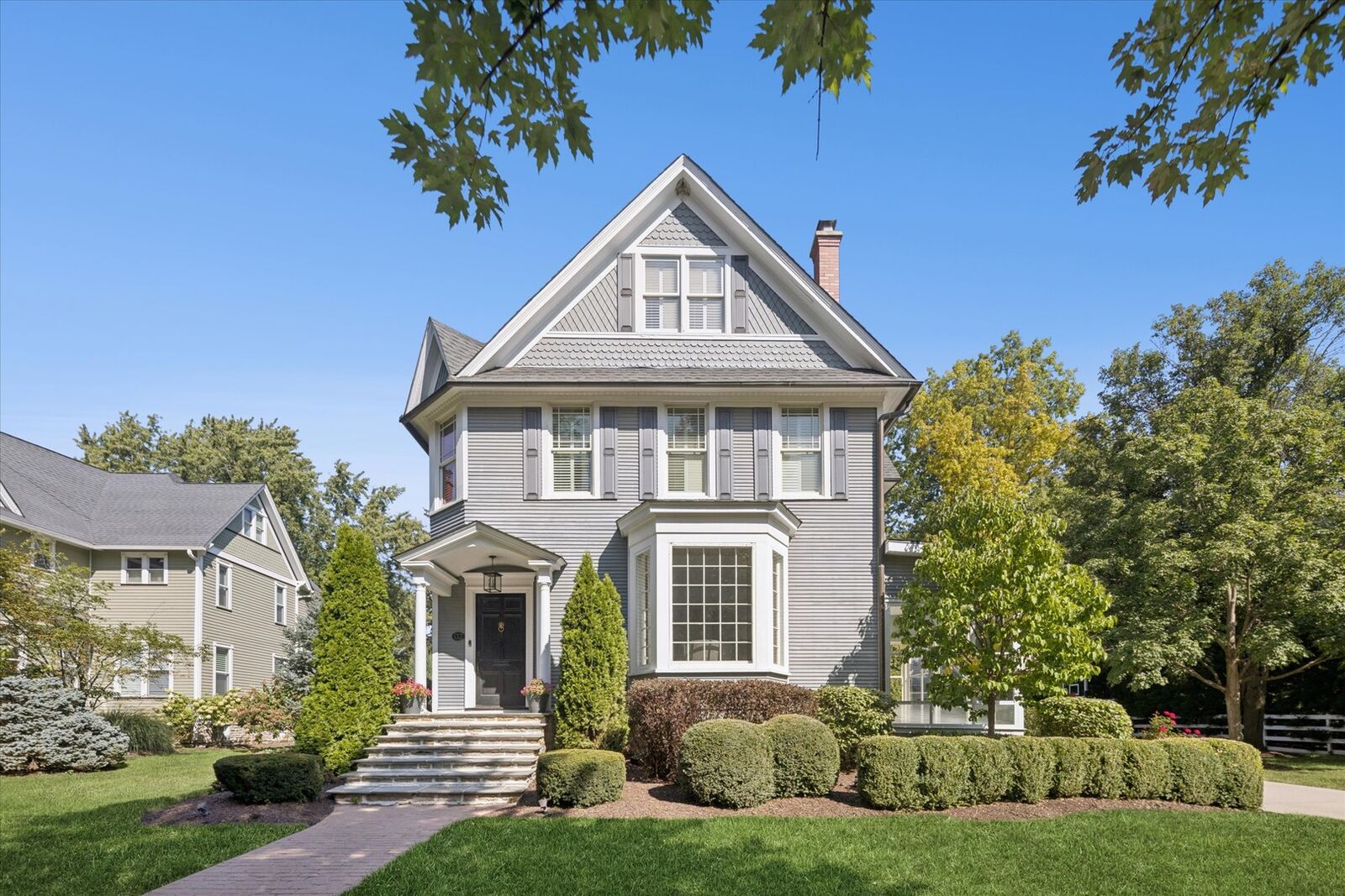 Property Photo: 133 E Walnut Street IL 60521