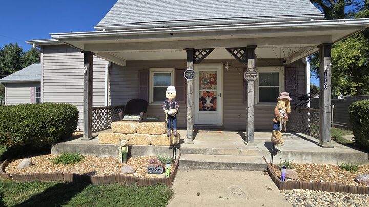 110 E Crosley Street  Kenney IL 61749 photo