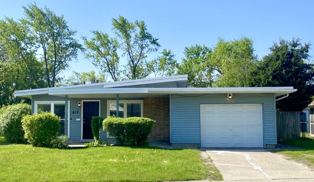 Property Photo:  413 Wilshire Street  IL 60466 