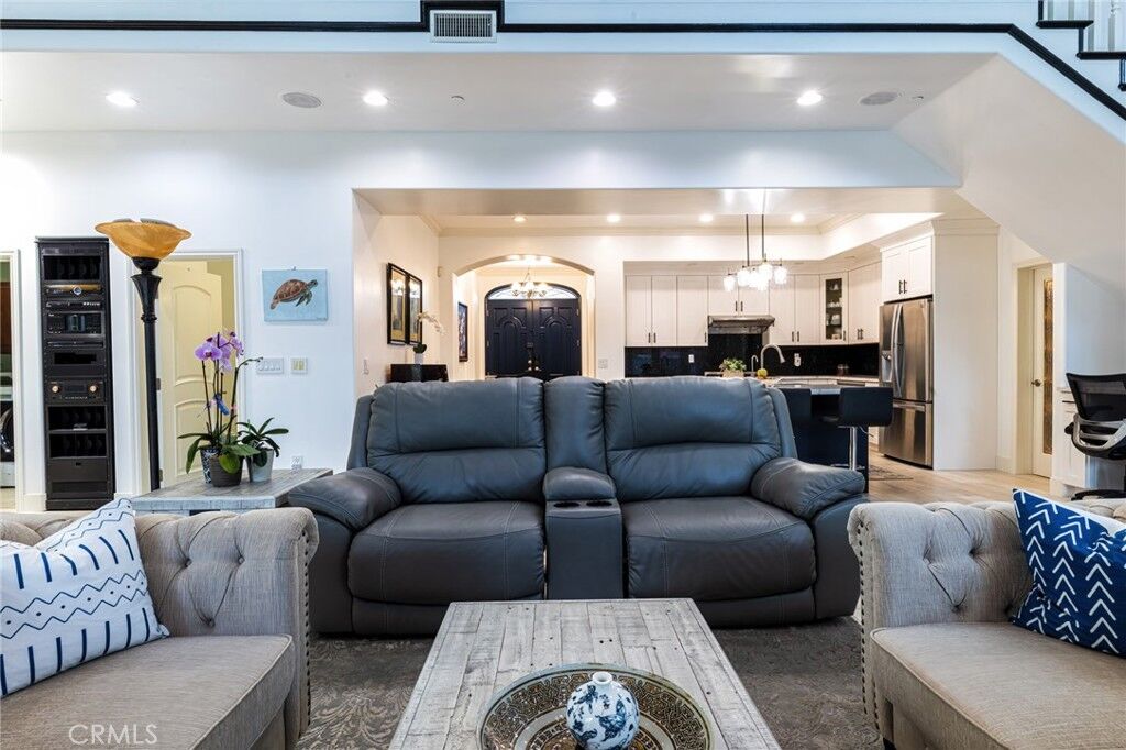 Property Photo:  6266 E Metz Street  CA 90808 