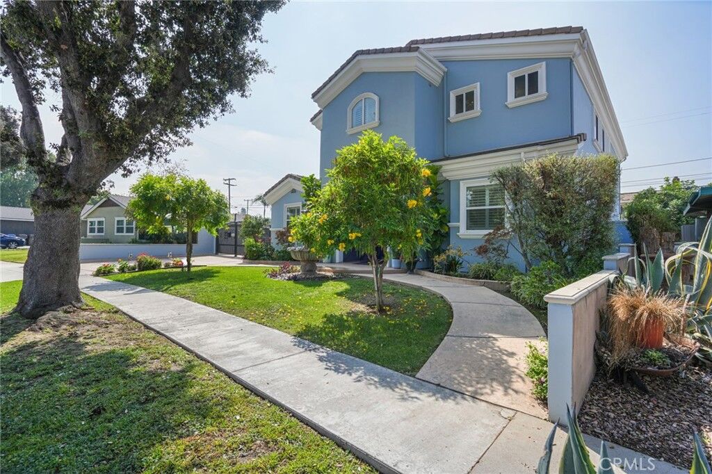 Property Photo:  6266 E Metz Street  CA 90808 