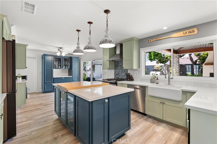 Property Photo:  20131 Crown Reef Ln  CA 92646 