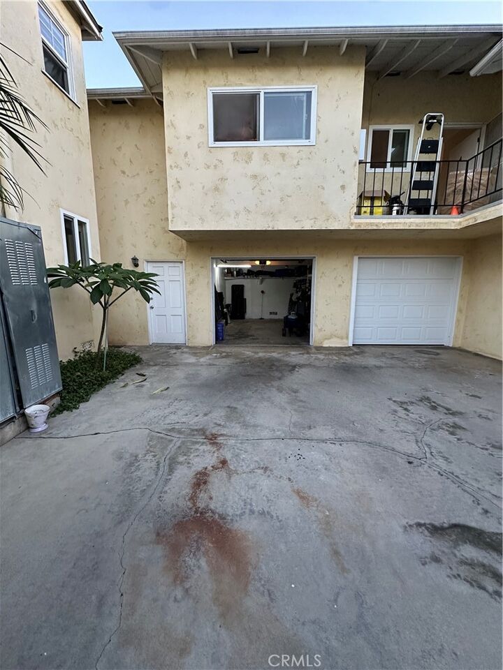 Property Photo:  4801 Clark Ave 1  CA 90808 