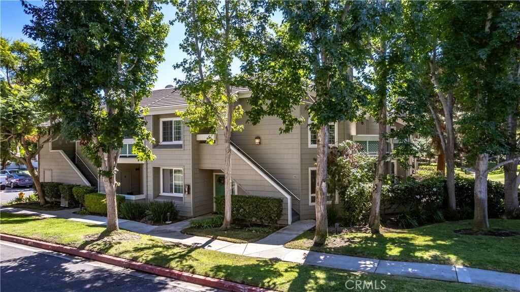 Property Photo:  19401 Sunray Lane 206  CA 92648 