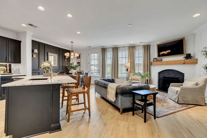 Property Photo:  811 Silkwood Dr  TN 37221 