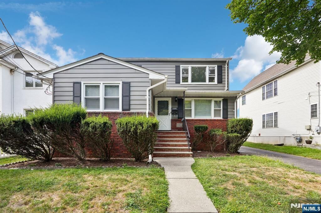 Property Photo:  236 Columbia Avenue 2  NJ 07644 