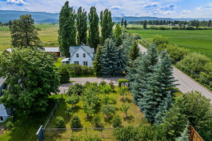 Property Photo:  1380 Lower Valley Road  MT 59901 
