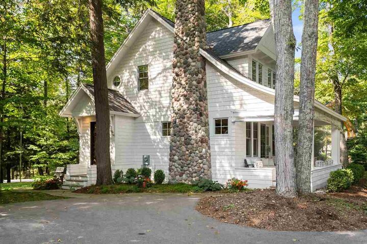 Property Photo: 02375 Eagle Island MI 49712