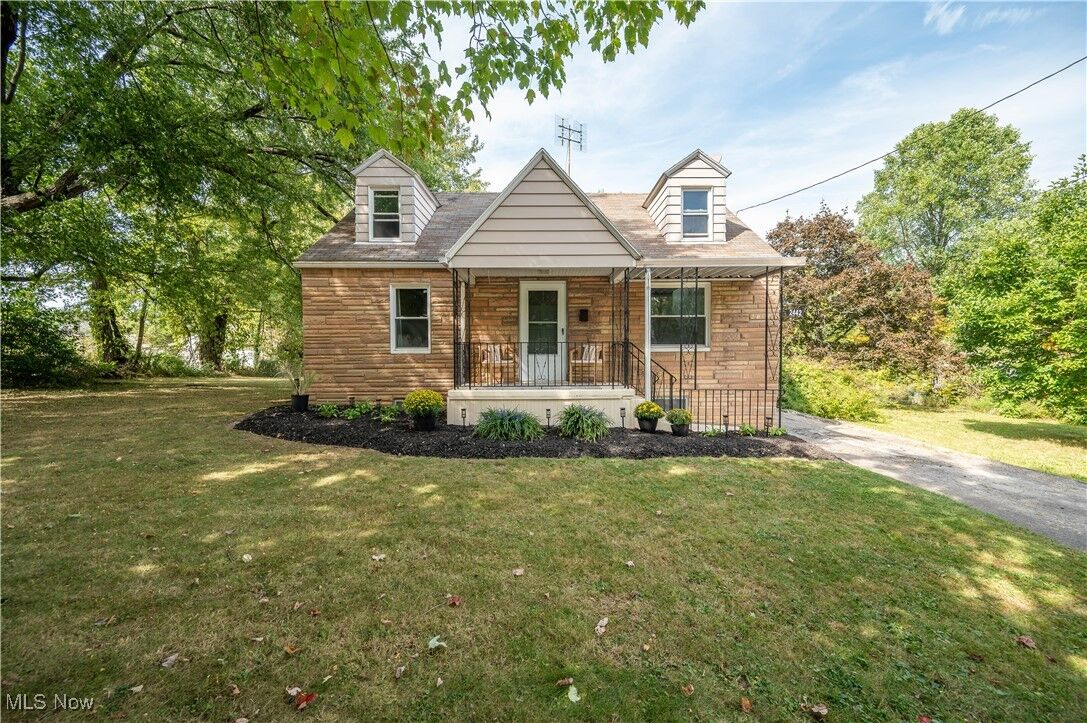 Property Photo:  2442 Oregon Avenue  OH 44509 