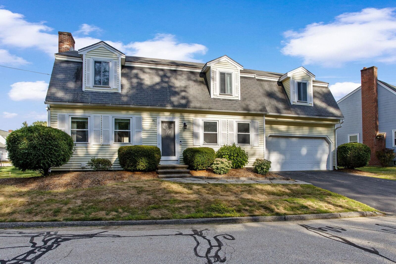 Property Photo: 26 Old Orchard Way NH 03103
