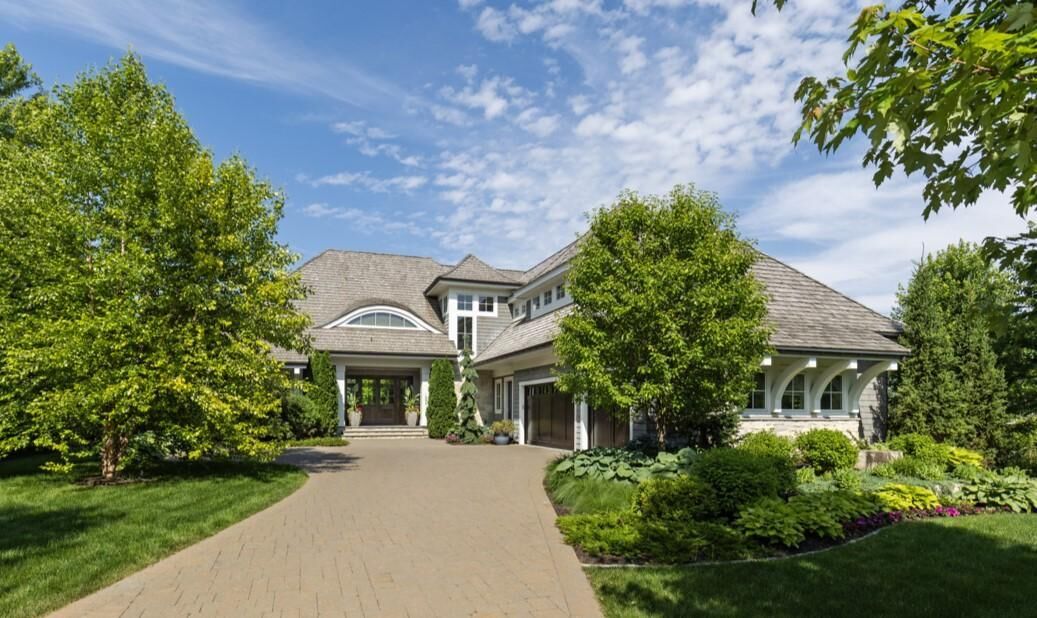 Property Photo: 1595 Locust Hills Circle MN 55391