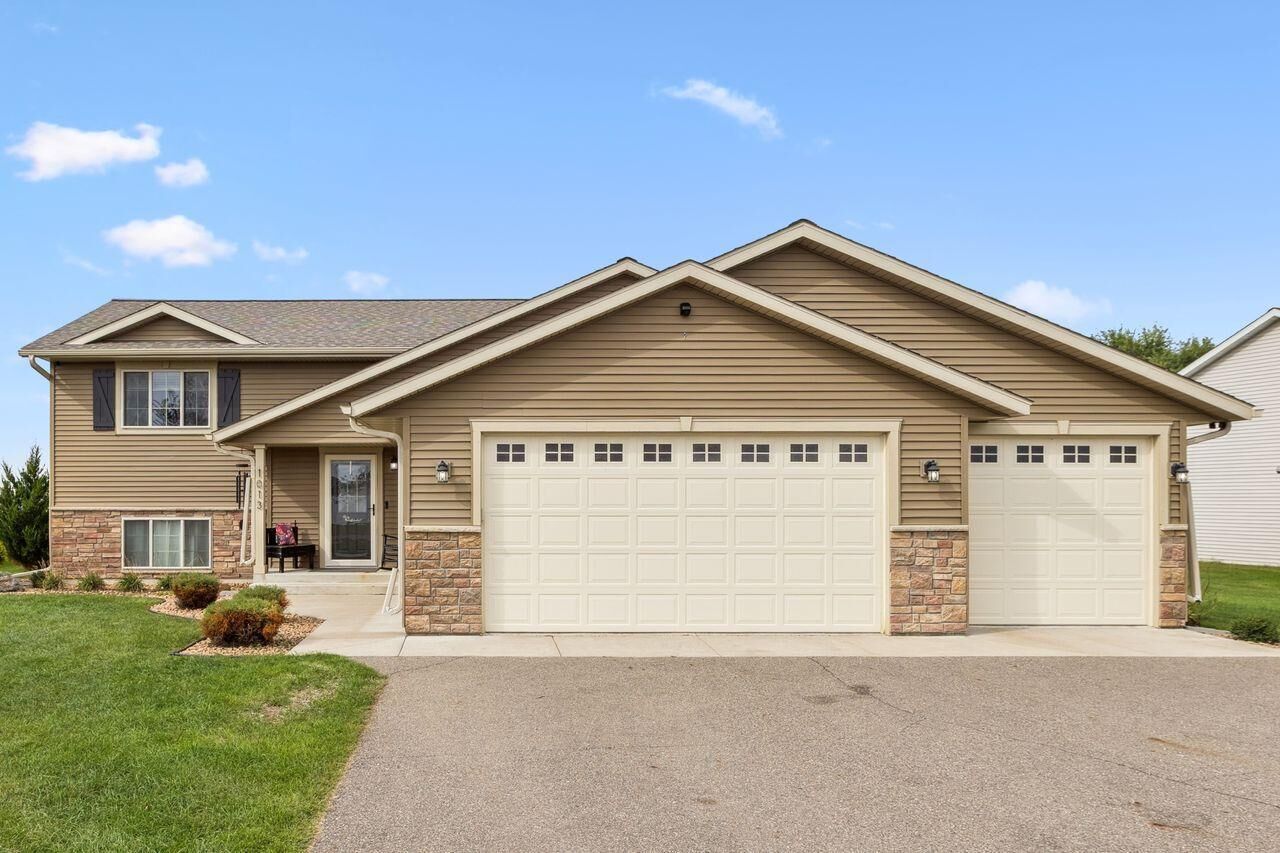 Property Photo: 1013 3rd Street SW MN 56367