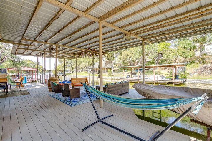 Property Photo:  120 Siesta Court  TX 76048 