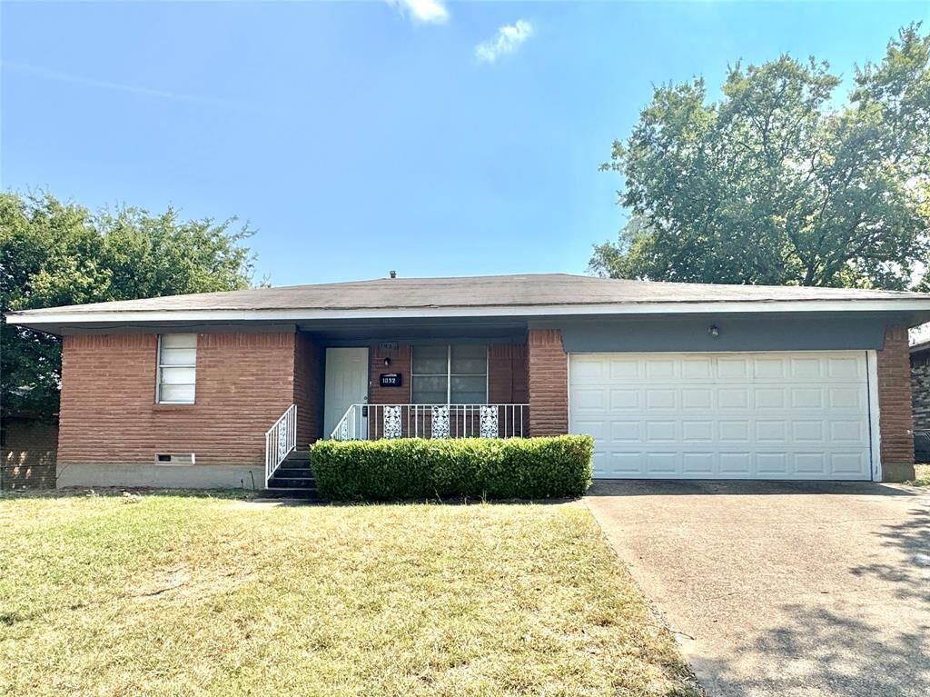 Property Photo:  1032 Glen Park Drive  TX 75241 