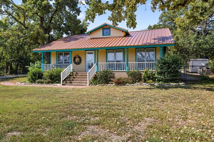Property Photo: 624 Alexander Road TX 76401