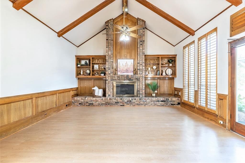 Property Photo:  2424 Fox Glenn Circle  TX 76021 