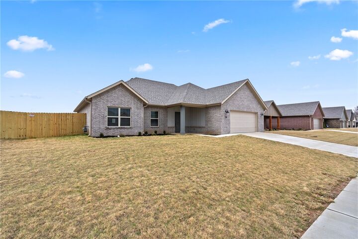 Property Photo: 135 N Banner Avenue AR 72730