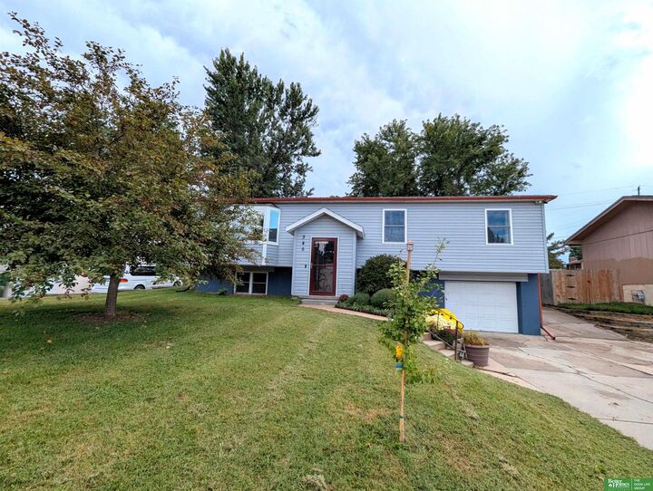 345 Valley Drive  Springfield NE 68059 photo