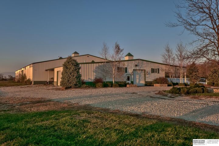 Property Photo: 14558 County Road 36 NE 68034