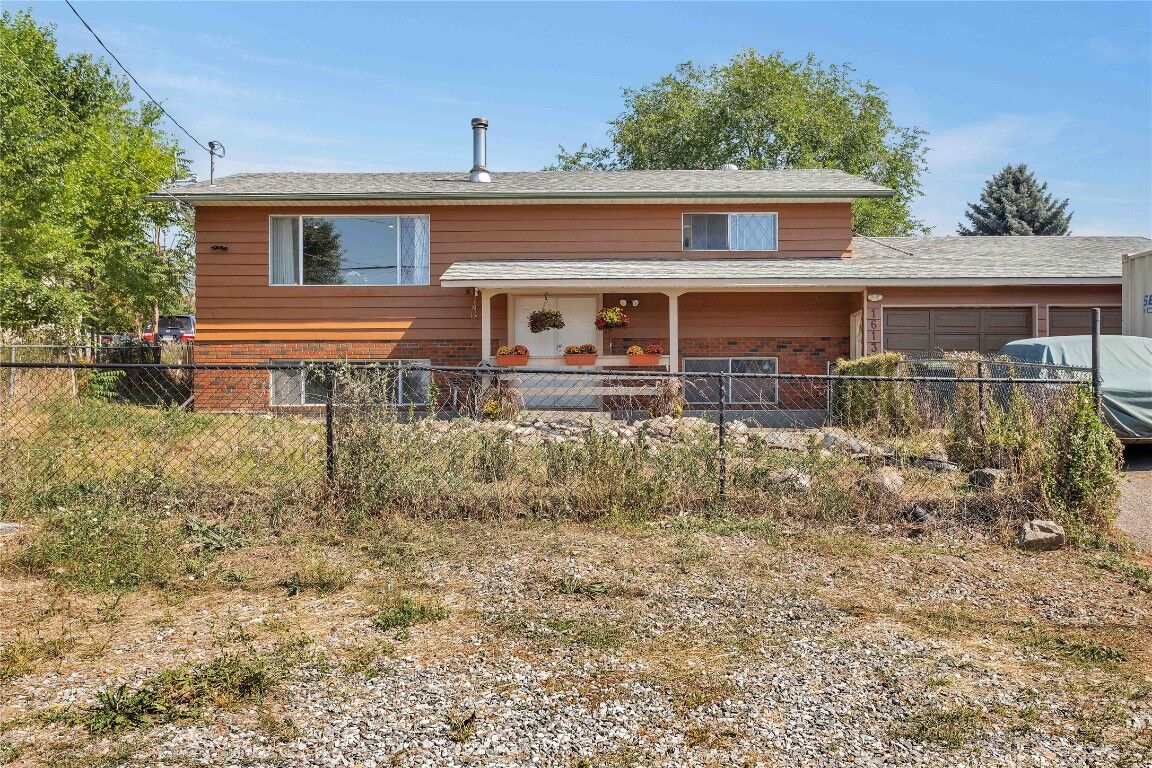 Property Photo:  1613 Traut Road  BC V1P 1E6 