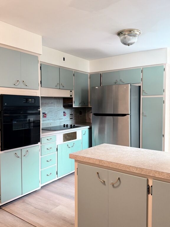 Property Photo:  91 Whitcomb Dr  MA 01523 