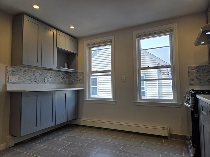 Property Photo:  17 Baxter Ave 1  MA 02169 