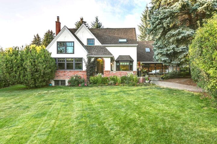 2409 Carleton Street SW  Calgary AB T2T 3K6 photo