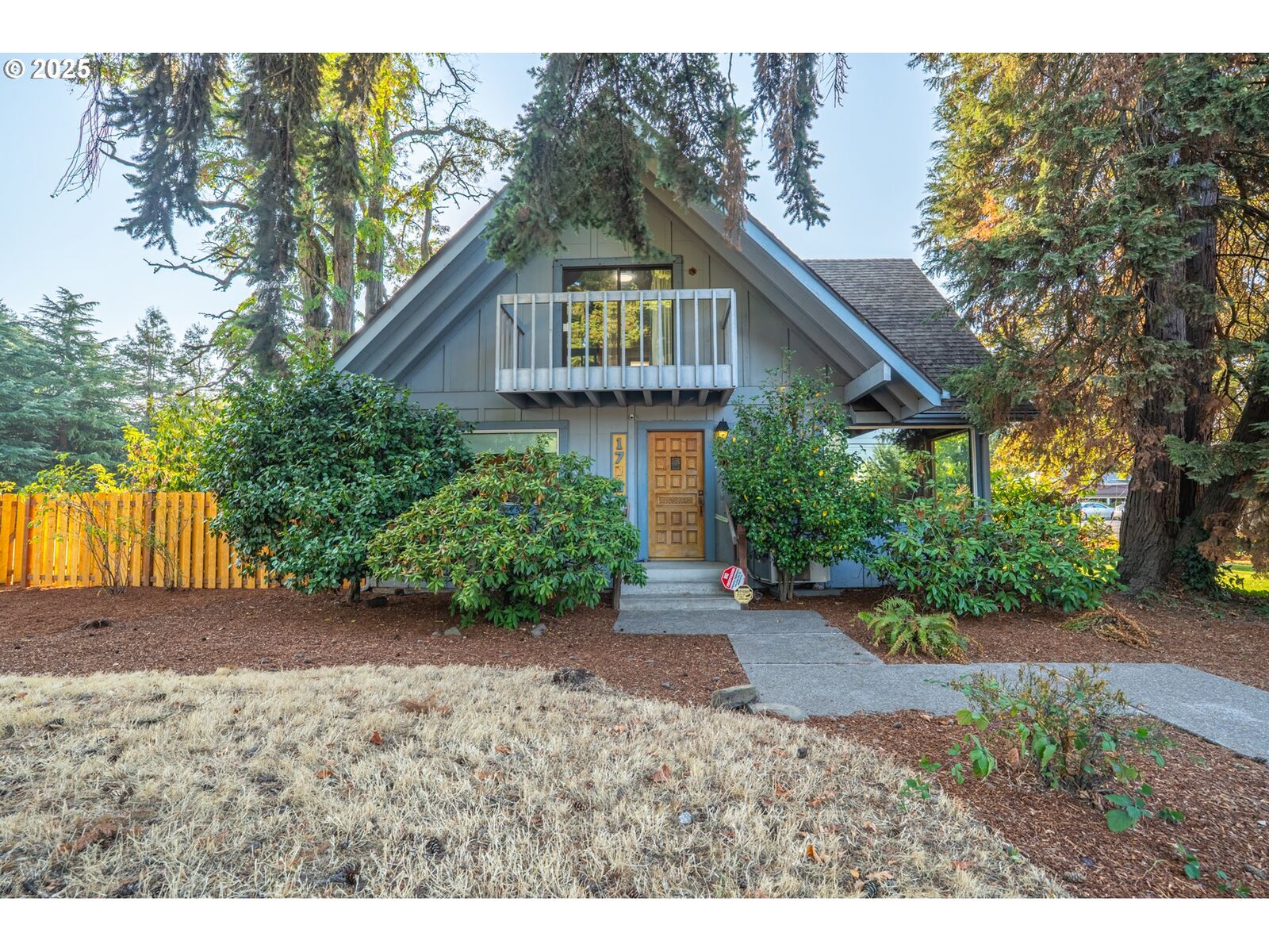 Property Photo:  1708 River Rd  OR 97404 