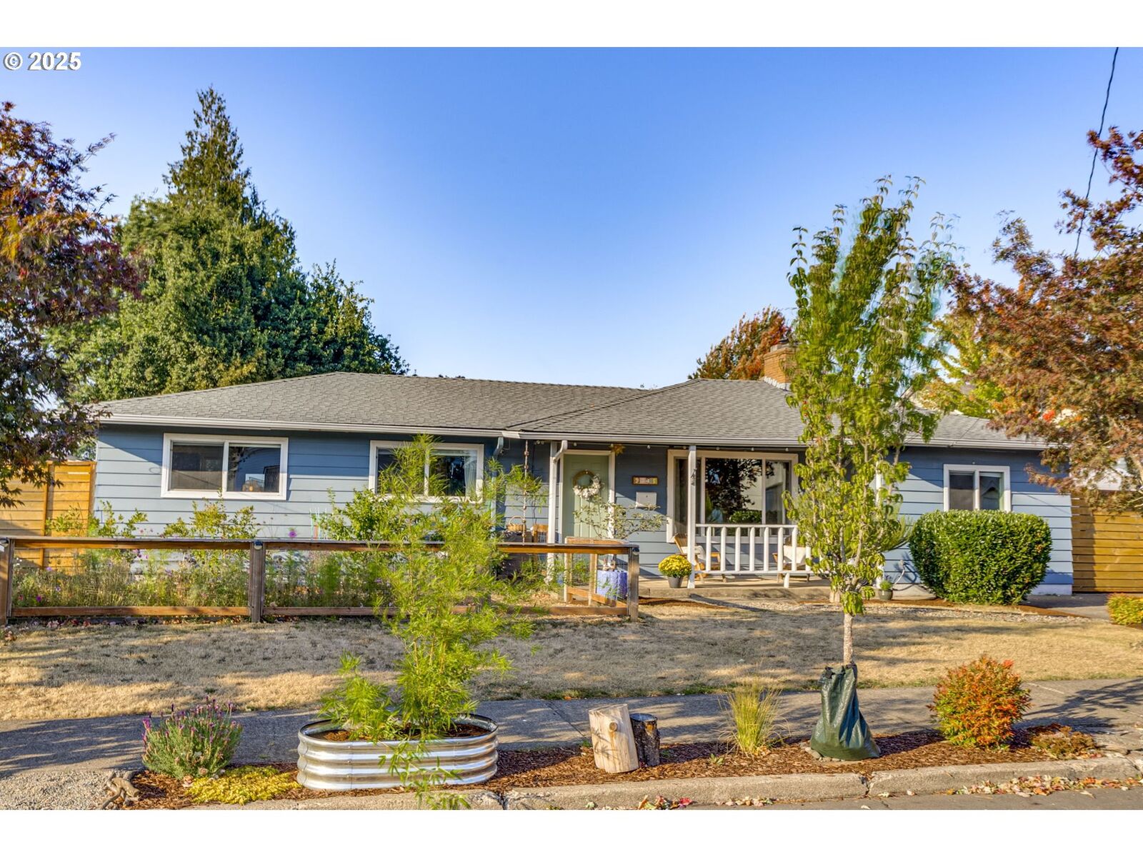 Property Photo: 9315 SE Clay St OR 97216