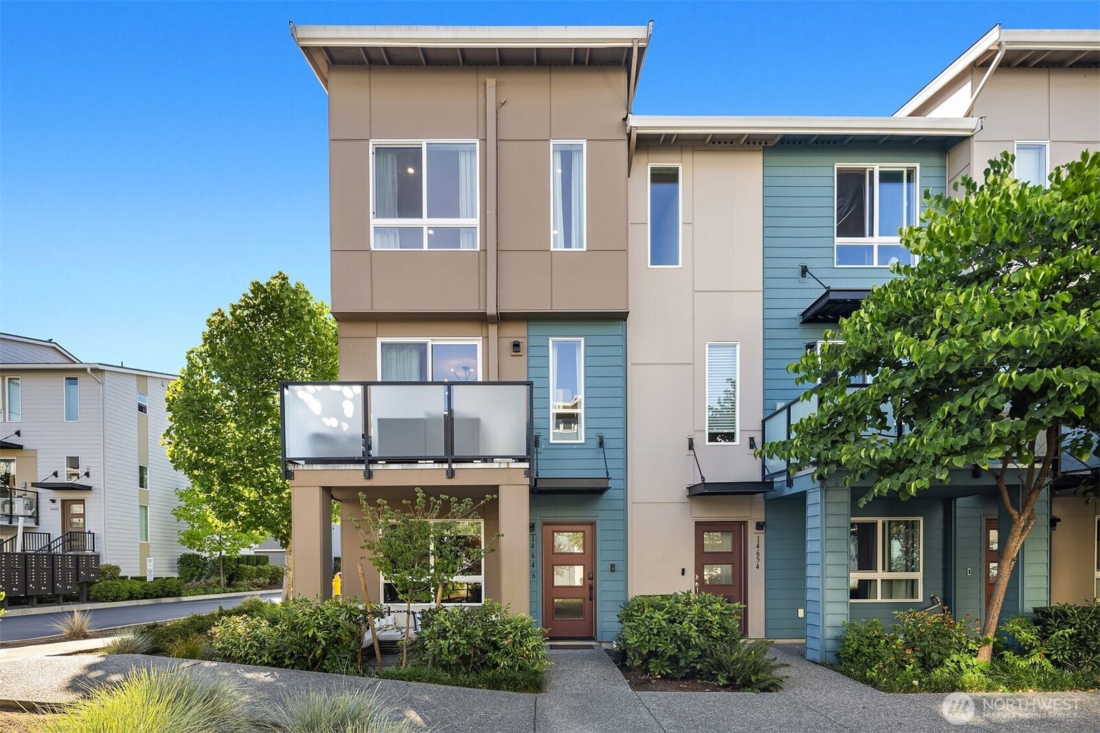 Property Photo: 14646 35th Court NE WA 98155