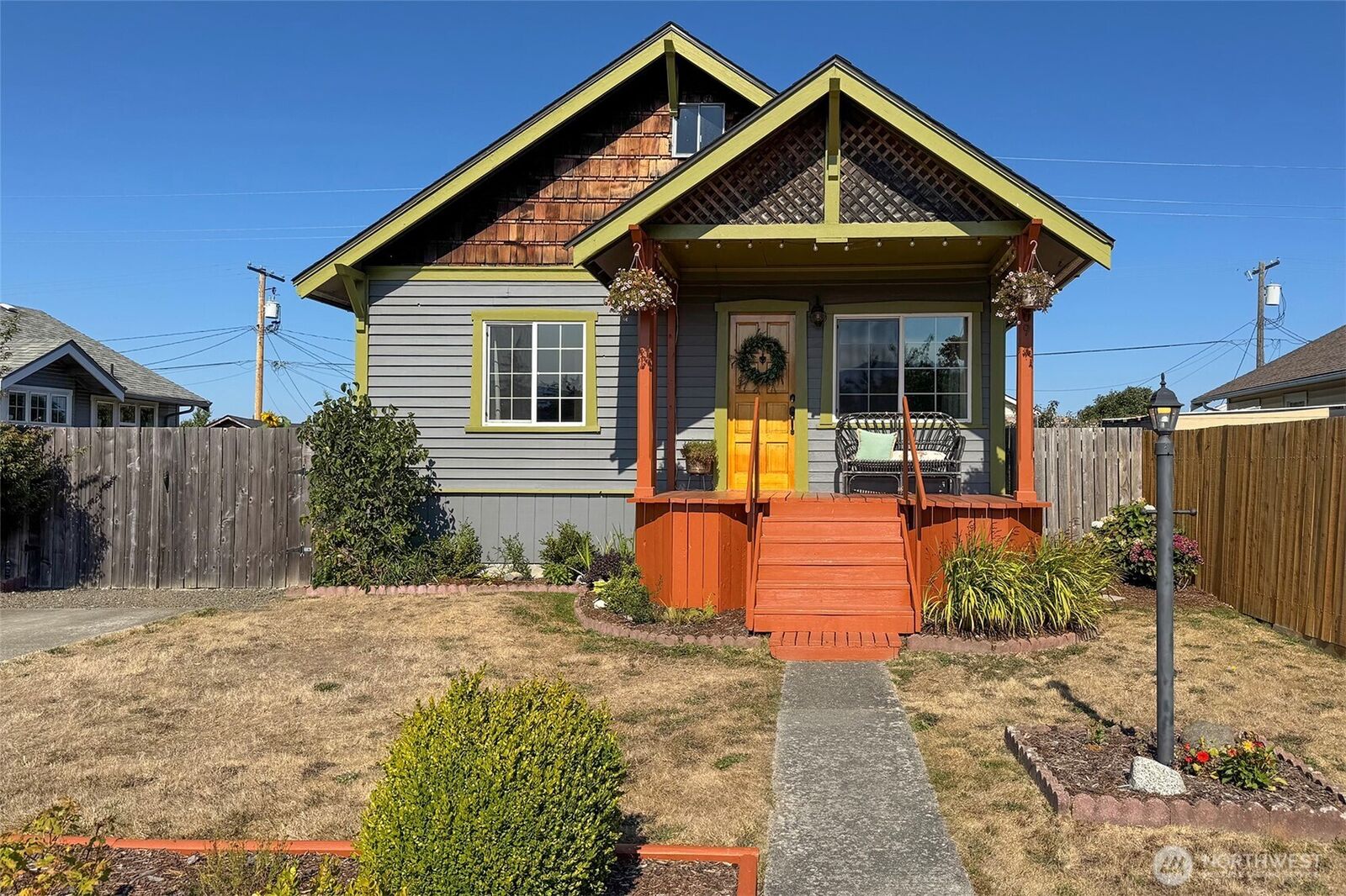 Property Photo:  1309 W 6th Street  WA 98363 