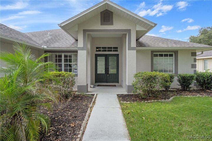 Property Photo:  2609 N Brentwood Circle  FL 34461 