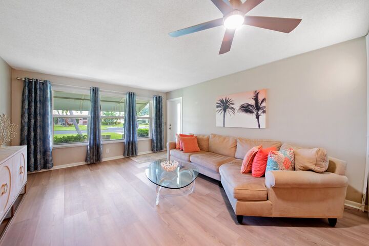 Property Photo:  220 South Boulevard Unit B  FL 33435 
