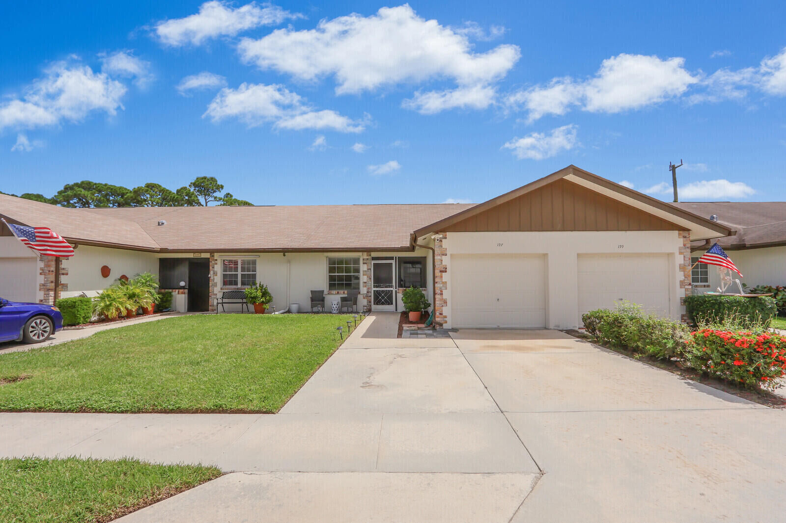 Property Photo:  197 Bent Arrow Drive  FL 33458 