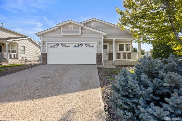Property Photo: 7712 Brown Bear Way CO 80125