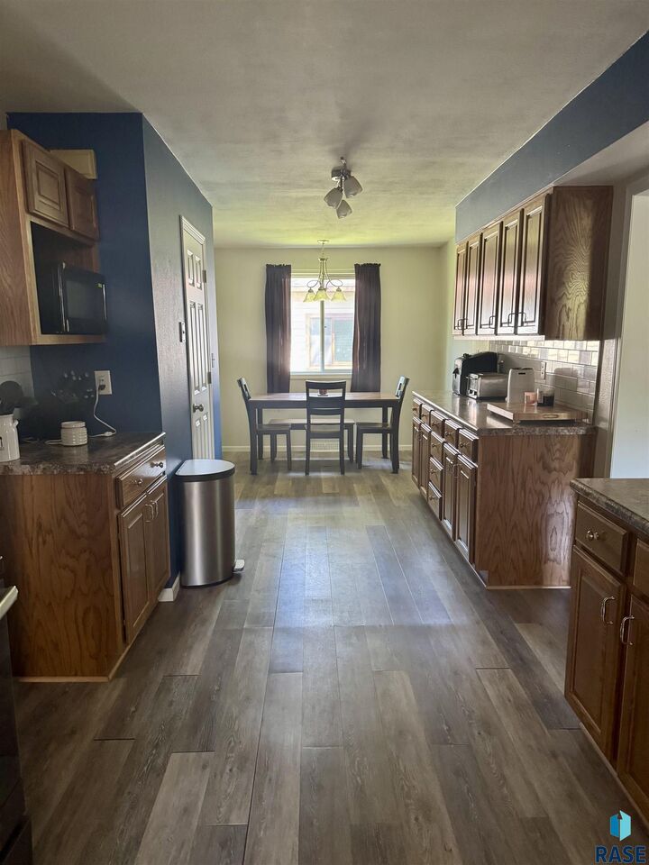 Property Photo:  514 N Chicago Ave N  SD 57042 