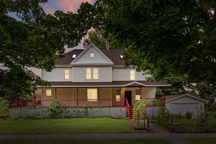 Property Photo:  222 Hall Street  WI 54971 