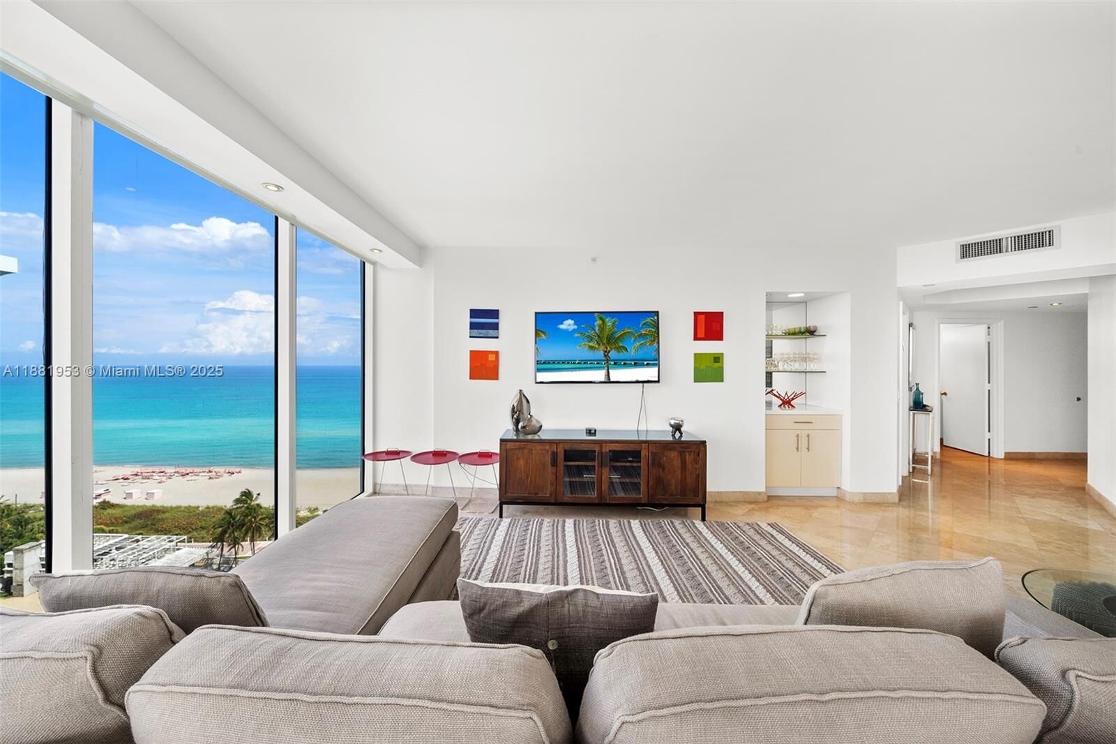 Property Photo: 4779 Collins Ave 1707 FL 33140