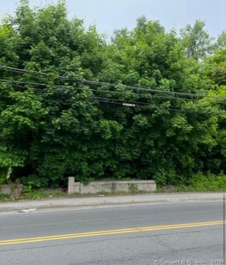 Property Photo:  981 North Main Street  CT 06704 