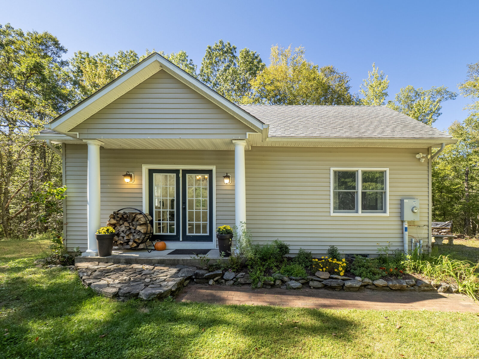 Property Photo:  10 Jennifers Way  CT 06801 