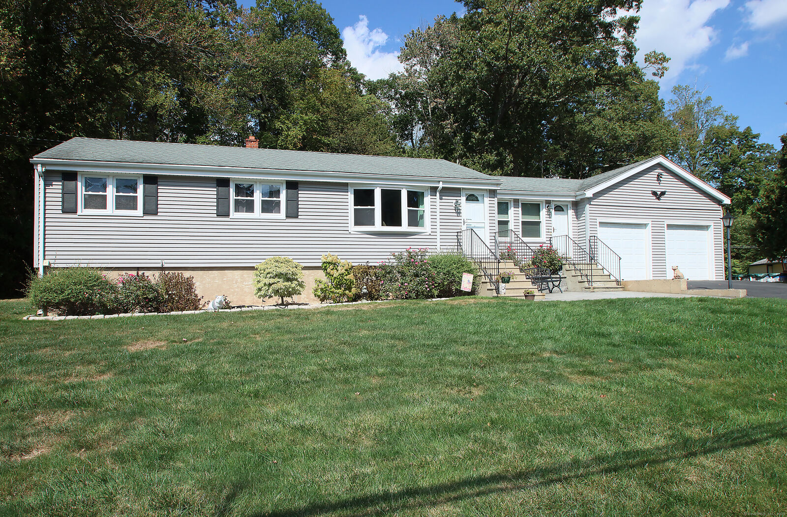 Property Photo:  7 Jeffrey Road  CT 06513 