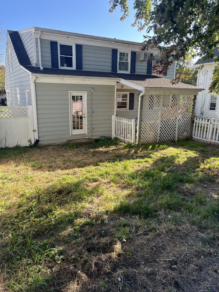 Property Photo: 186 Grove Street CT 06096