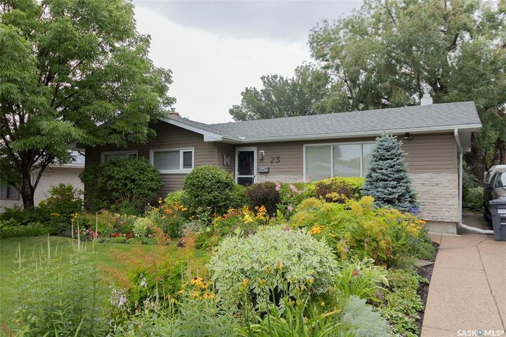 Property Photo:  23 Baldwin Crescent  SK S7H 3M5 