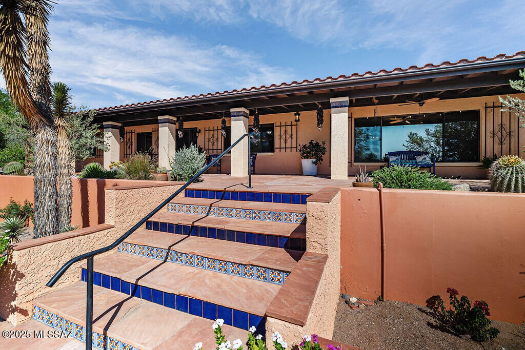 Property Photo:  808 Pso Del Canto  AZ 85622 