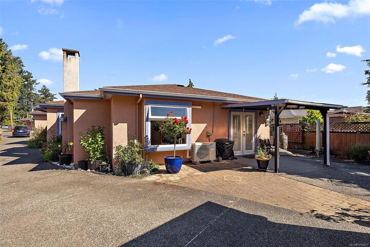 Property Photo: 10386 Resthaven Dr BC V8L 3H3