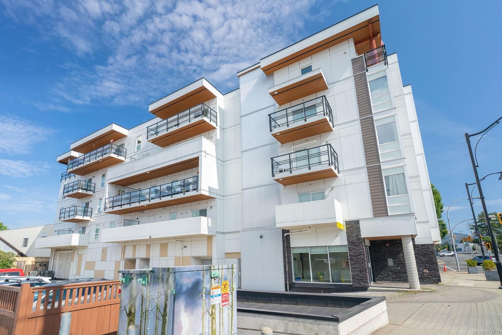 Property Photo:  15 Canada Ave 208  BC V9L 1T3 