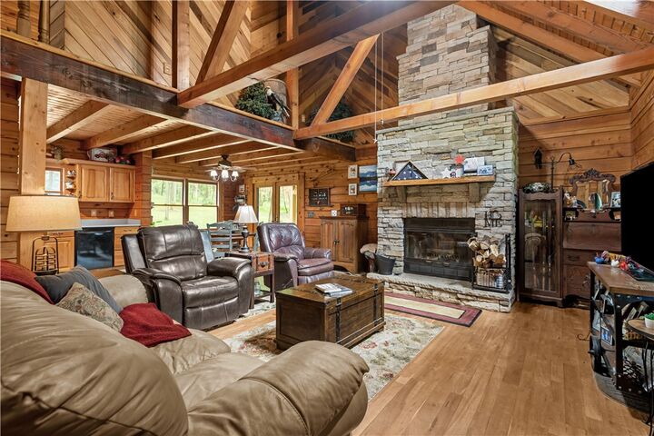 Property Photo: 115 Cheyenne Acres PA 16051