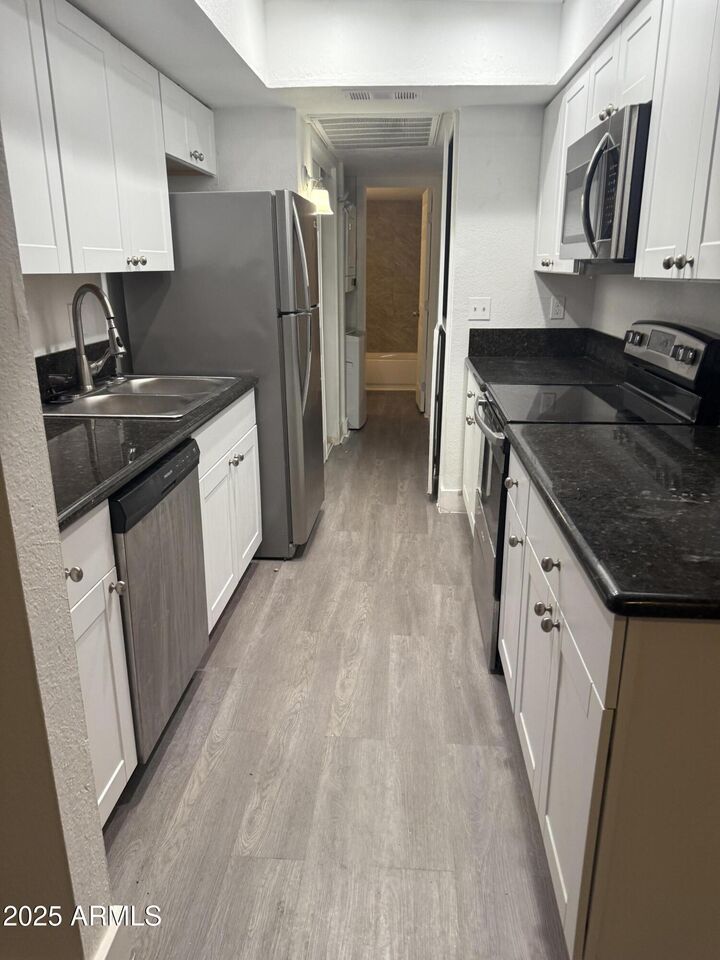 Property Photo:  18202 N Cave Creek Road 157  AZ 85032 