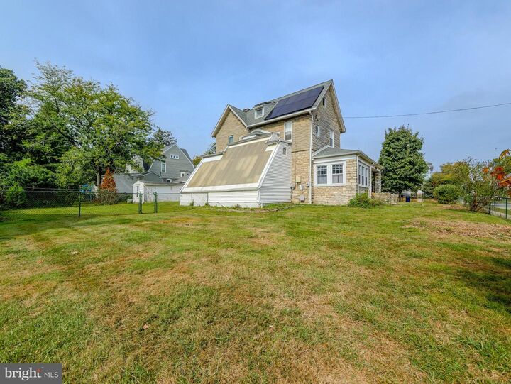 Property Photo:  240 Garfield Avenue  PA 19074 