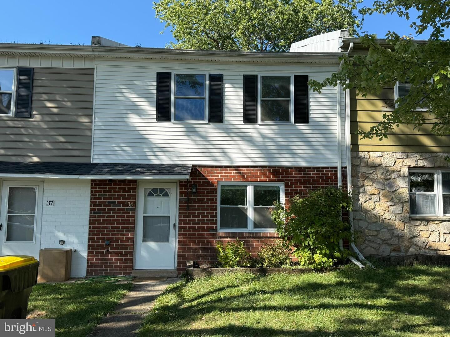 Property Photo: 35 N Linda Court PA 18955